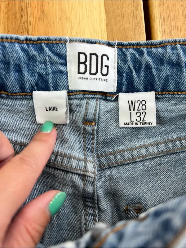 BDG Urban Outfitters Laine Jeans W28 L32 Straight Leg Light Wash - Image 4