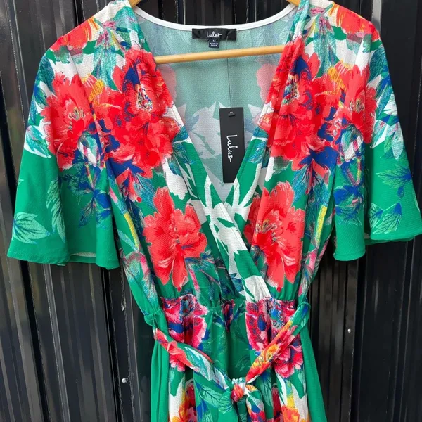 Lulus NWT Still in Paradise Floral Green Wrap Maxi Dress Medium Vacation Resort - Image 4