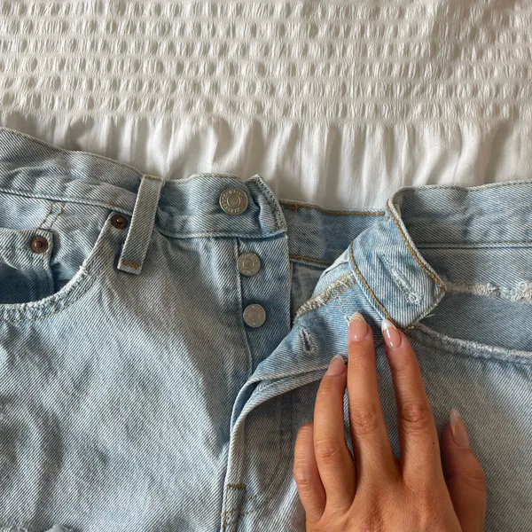 Levi’s Light Wash 501 Shorts - Image 3