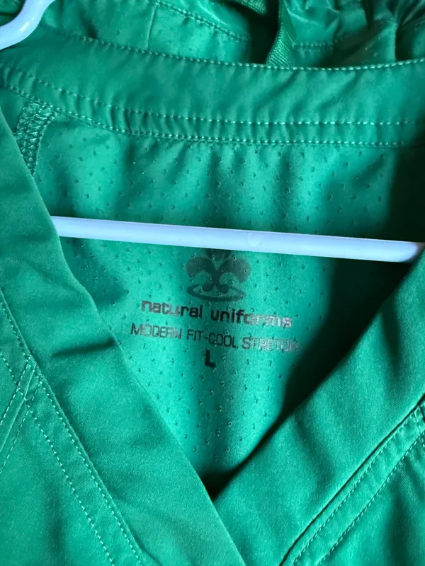 Green Scrub set Size L - Image 3