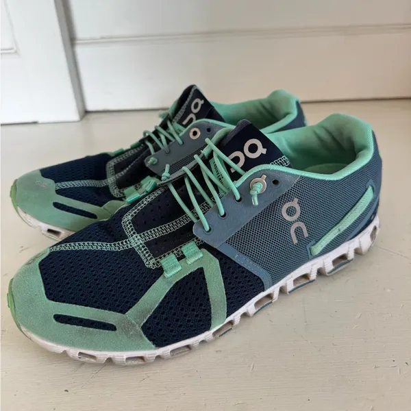 On Cloud‎ women’s mint teal blue running shoes size 7 - Image 2