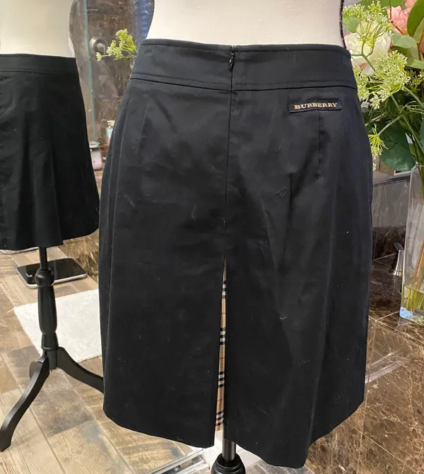 Burberry Golf Skirt Black Plaid - Image 4