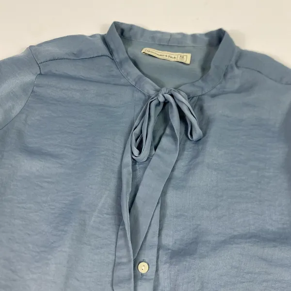 Abercrombie & Fitch Blouse‎ Womens Medium Blue Tie Neck Button Long Sleeve Shirt - Image 3