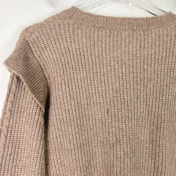 NWT Ruffle Shoulder Crewneck Sweater Oatmeal Size Small S NEW - Image 9