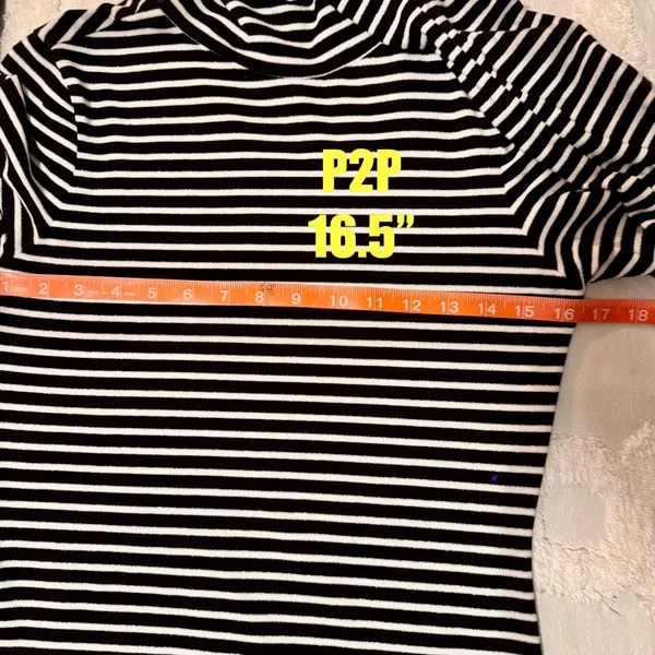 Express‎ Women's Sz M striped metallic Silver White Black Turtleneck Knit Top - Image 10