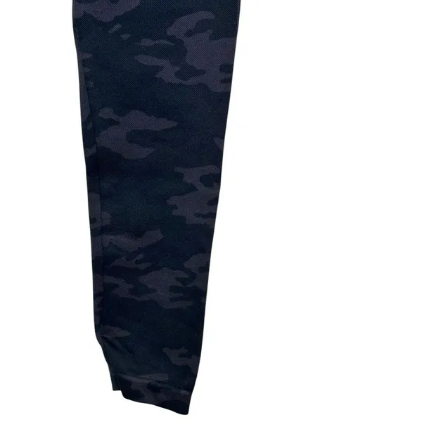 Spanx Women's Leggings Seamless Stretch High Rise Camo Jegging Gray Green Medium - Image 3