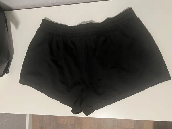 Vuori black shorts - Image 6