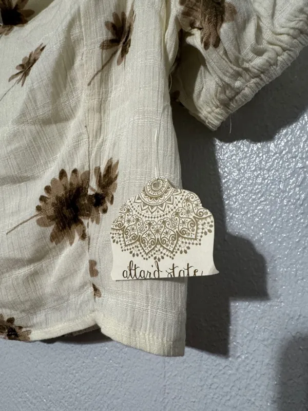 Altar'd State Floral Puff Sleeve Crop Top Cream Sage Green Cottagecore Boho S - Image 4
