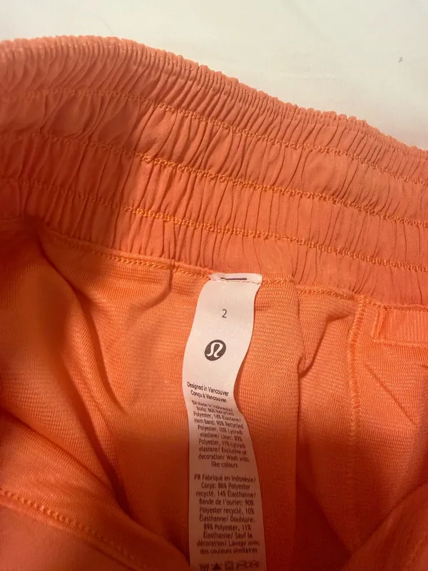 Lululemon Shorts Hotty Hot - Image 3