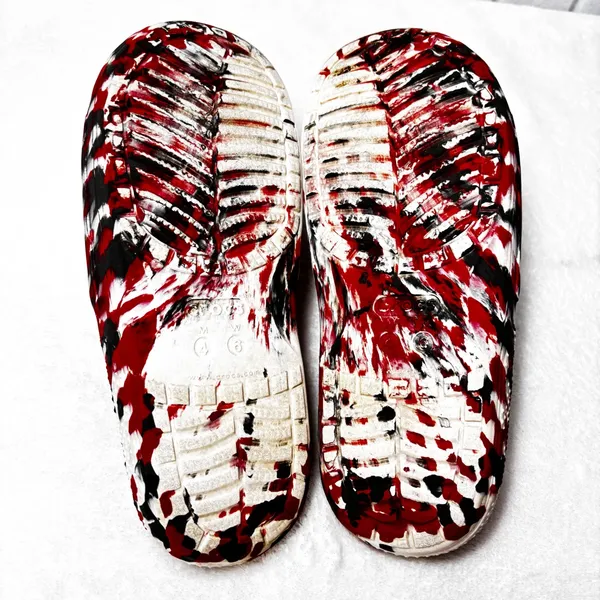 CROCS CLASSIC MARBLED SLIDES Flame Red White Black Unisex Slides‎ Sandals M4 W6 - Image 7