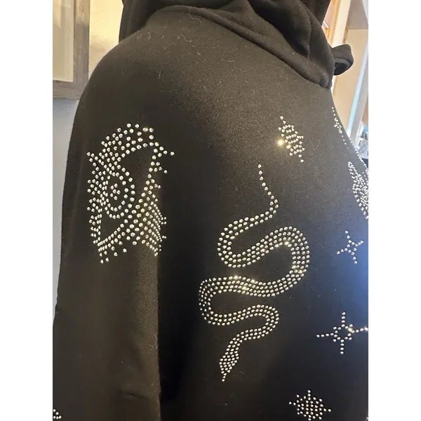 Marled Rhinestone Hoodie Pullover Sweatshirt Size Medium Black Skull Hamsa Snake - Image 3