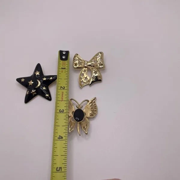 Lot Of 3 Vintage - Modern Brooch Pins Gold Tone / Black - Bow, Butterfly, Star - Image 9