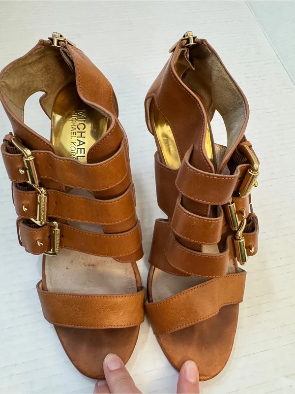 Michael Kors Tan Leather Strappy Buckle Kitten Heels Womens 6.5 Y2K Dressy - Image 5