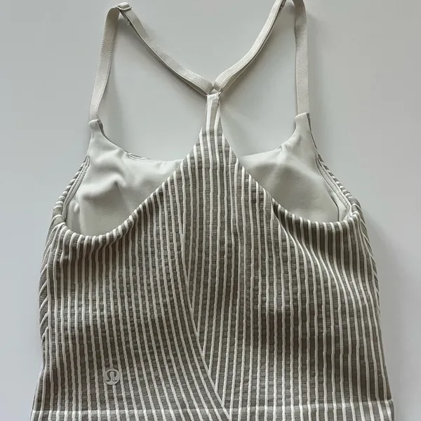 lululemon athletica Strappy Seamless Yoga Shelf Tank -Size 2 - Image 3
