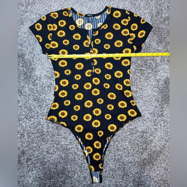 Rue21 Sunflower Print Women One Piece‎ - Image 9