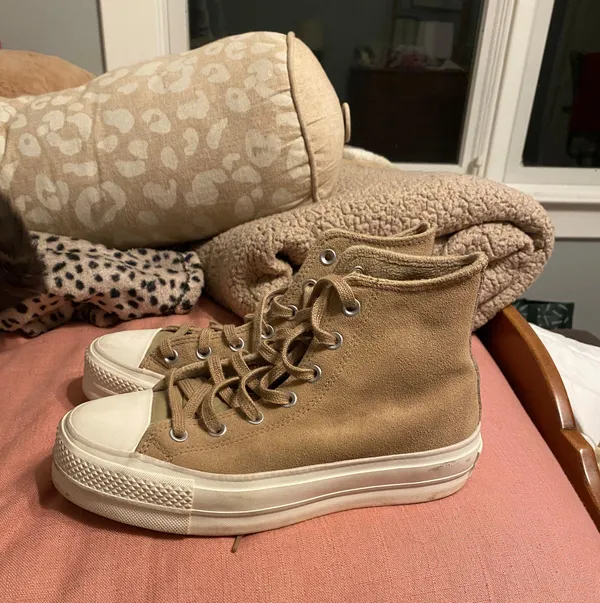 Converse Tan Shoes - Image 2
