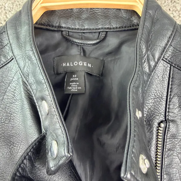 Halogen Moto Jacket Women XS Petite Black Faux Leather Biker Edgy Quilted Sleeve - Image 4