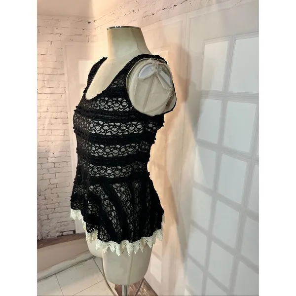 A’Reve Black Ivory Lace Crochet Trim Scoop Neck Peplum Tank Top Size Small - Image 3