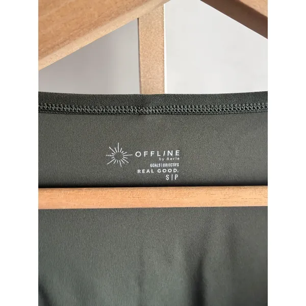 Offline by Aerie Goals Real Good Olive‎ Green V-Neck Crop Top Athletic Shirt S - Image 3