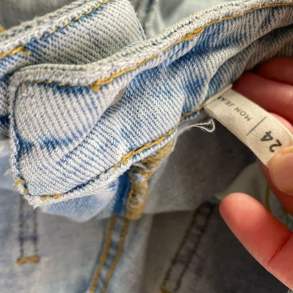 light wash blue Pacsun jeans - Image 5