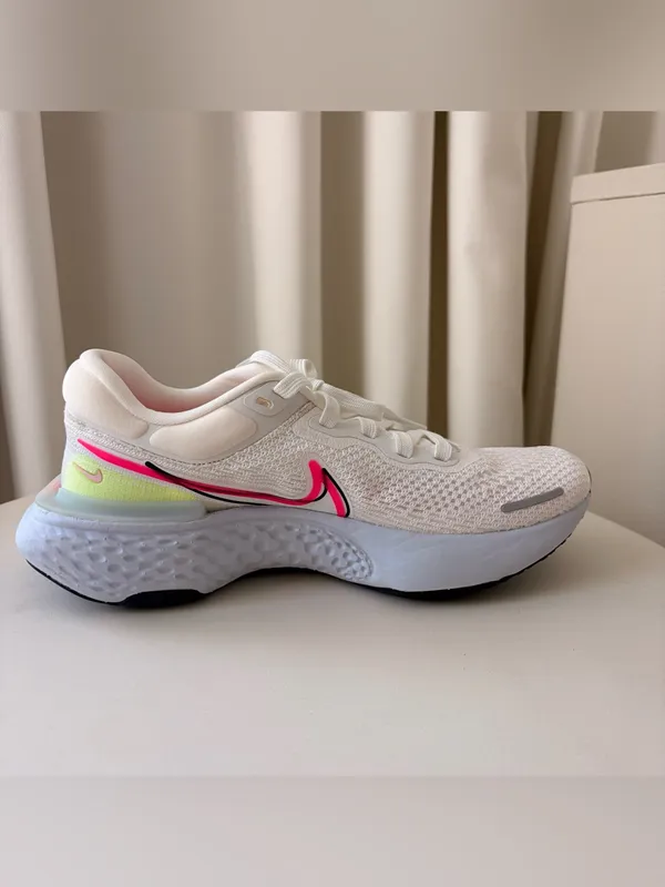 Women Nike ZoomX Invincible Run Flyknit White and Pink - Image 7