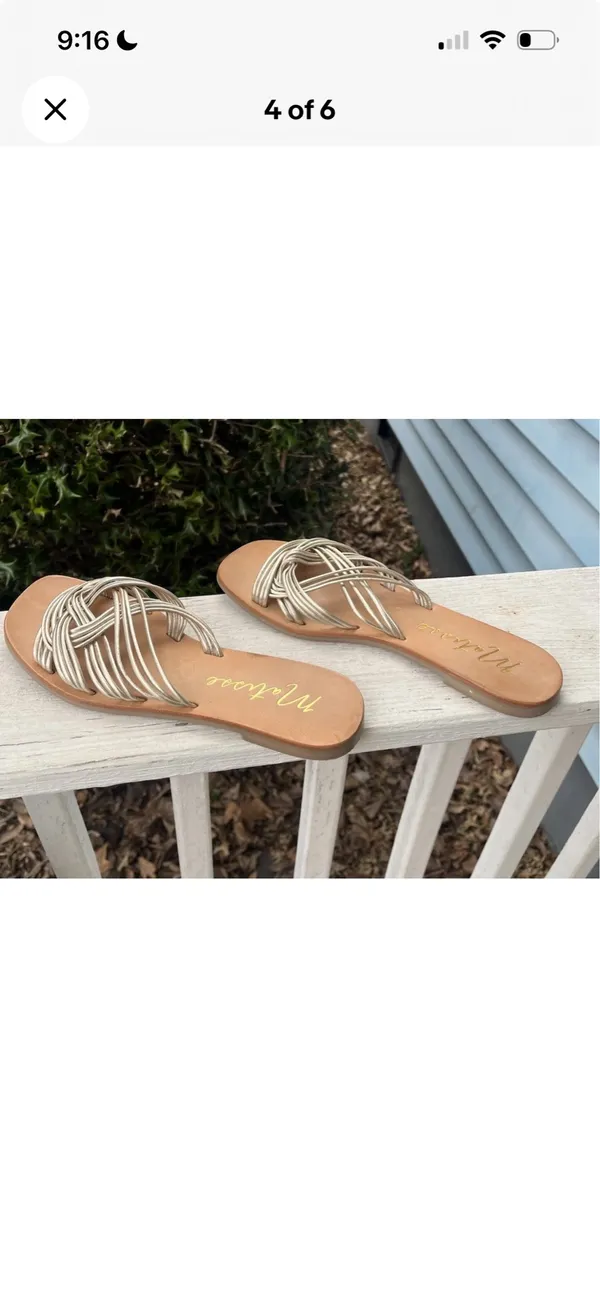 Matisse Tate Gold Sandals size 7M - Image 4