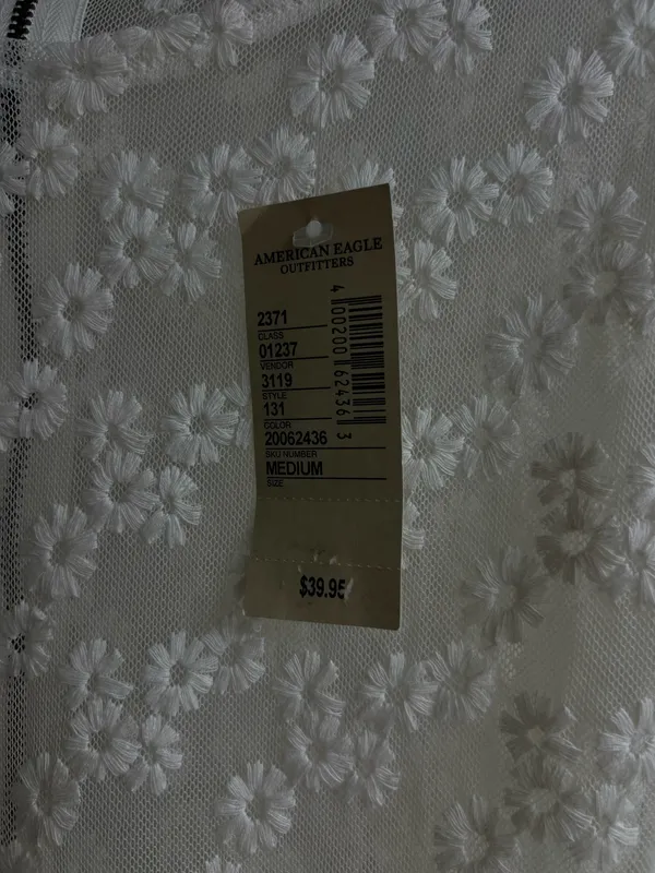 American Eagle Outfitters Top Floral - Image 2