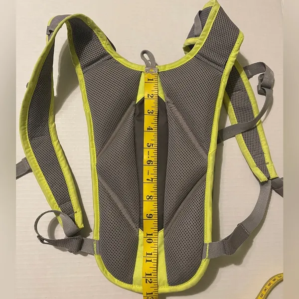 Camelbak Slipstream Hydration Pack 50 Oz./1.5 L Hiking Marathon NO BLADDER - Image 3