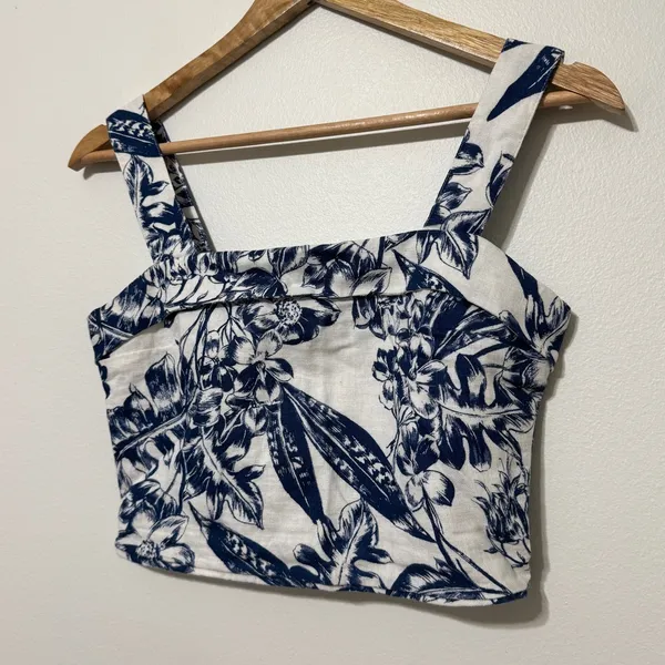 Abercrombie & Fitch Blue Floral Tank Top Size XS Crop Tropical Vacation Beach - Image 4