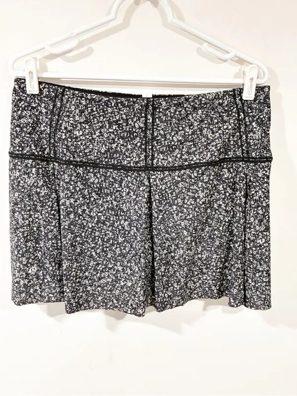 LULULEMON Women's Lost in Pace black white Daisy Dust Skirt Skort Size 10 Tall - Image 6