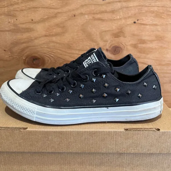 Converse Women's Black and Navy Trainers - Image 4