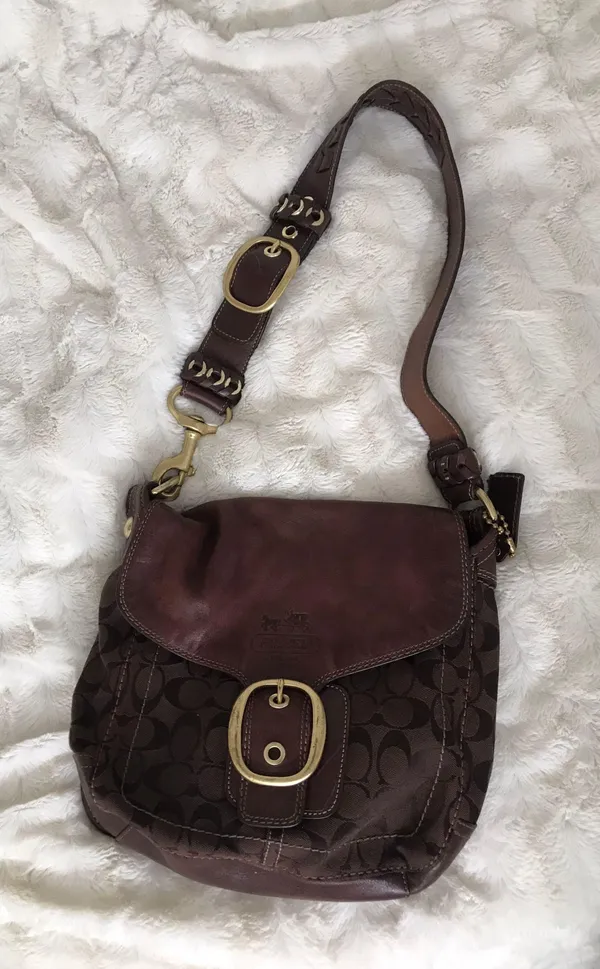 Vintage Bleeker Signature Large Flap Bag - Image 2