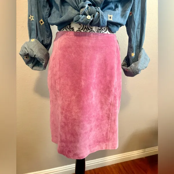 GEORGIOU STUDIO Vintage Pink Suede Leather Mini Skirt - Image 2