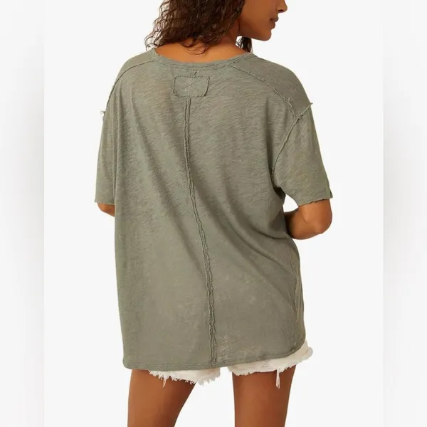 Free People Slouchy V-neck T-shirt in Khaki, Size M NEW w/Tag - Image 8