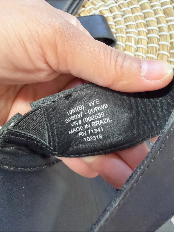 L.L. Bean Women’s Leather Sandals Slip On in Black 10 - Image 13
