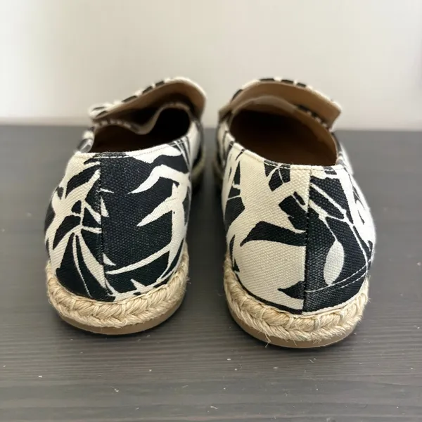 M.Gemi Espadrilles Agio 39.5 Black White Tropical Floral Print Slip On Loafers - Image 7