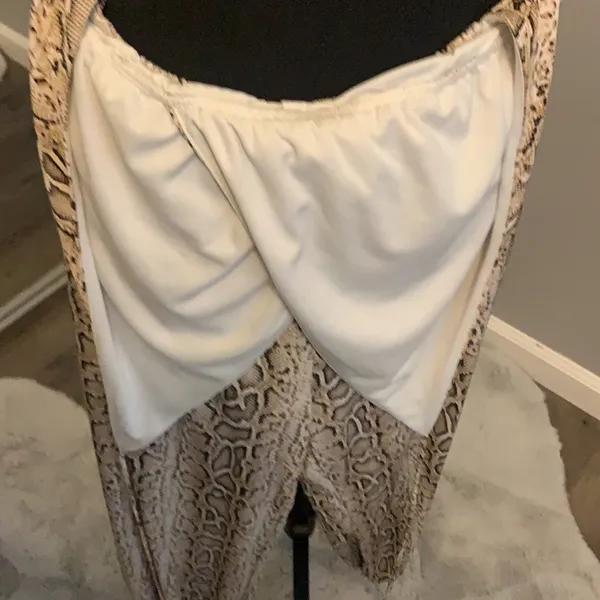 Blue Blush Leopard Print Jumpsuit - Image 7