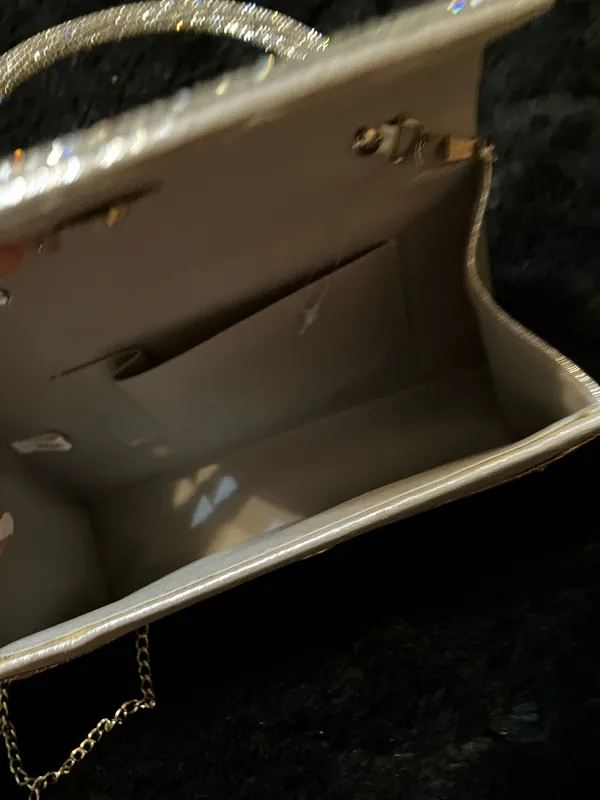 Silver rhinestone handbag with chain strap #glamour #party - Image 2