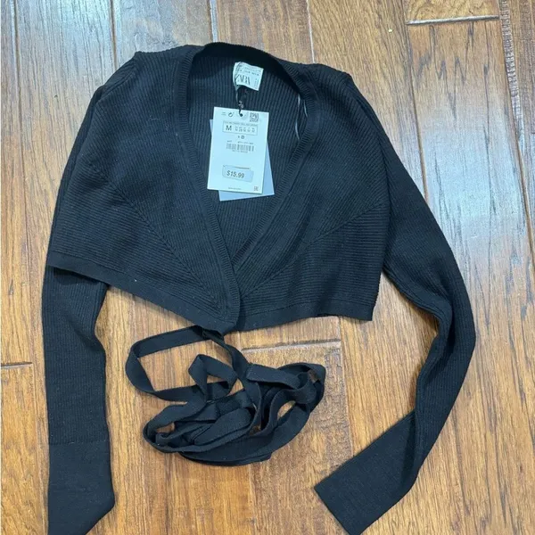 NWT Zara front‎ tie cropped Knit sweater w tie -M - Image 2