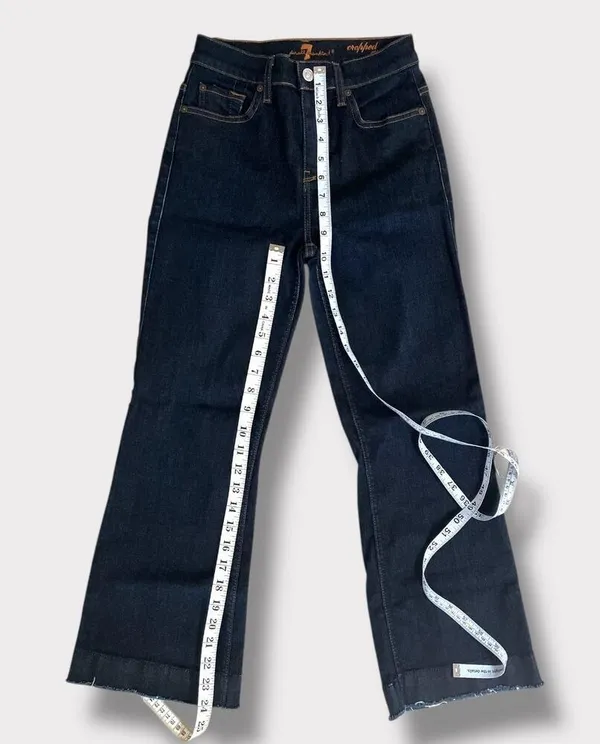 7 For All Mankind Cropped Ali Flare dark wsah euc 24 - Image 3