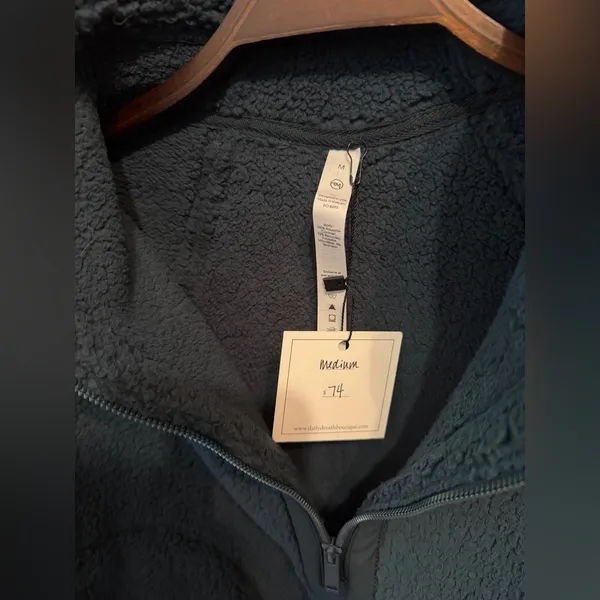 Fleece Quarter Zip Pullover Size M - Image 4