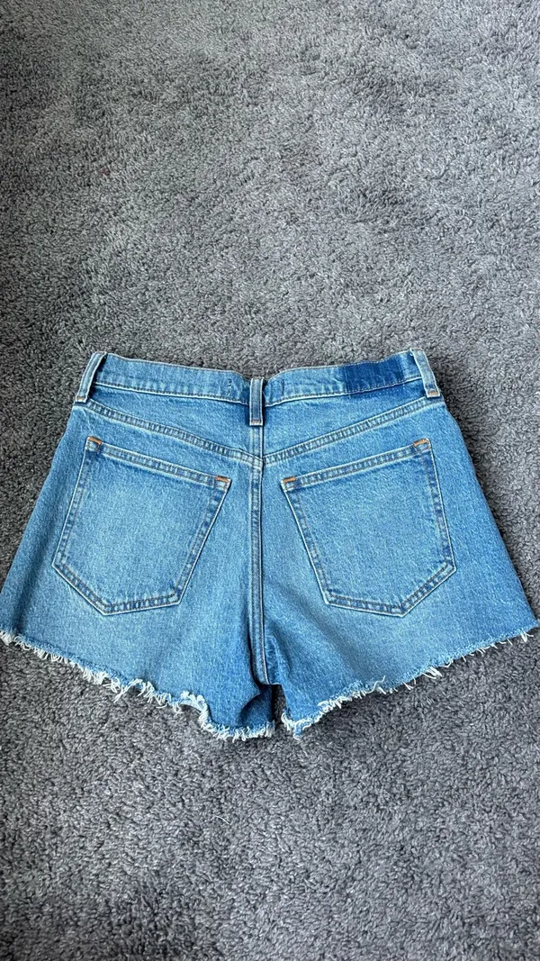 Abercrombie The 90s Relaxed Cut-Off Shorts - Image 4