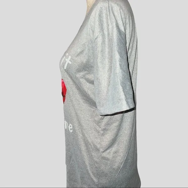 Nwot! Super fun gray T-shirt with fun sayings - Image 6