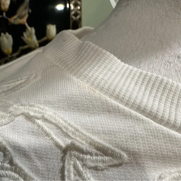 Anthropologie White Embroidered Cutwork Sweatshirt – Size XS (Oversized Fit) - Image 4