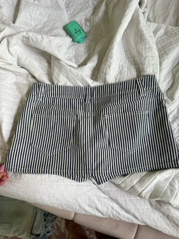 Edikted Mini Skirt - Image 3