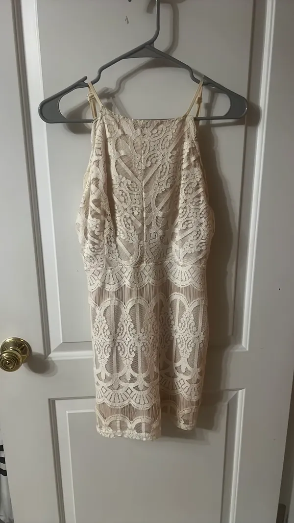 Tobi White lace dress - Image 4