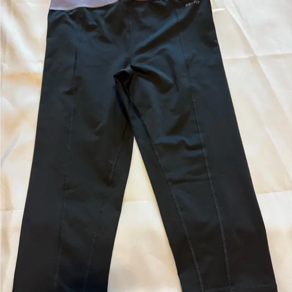 Nike Black Performance Leggings - Image 2