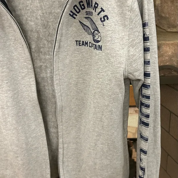Harry Potter Gray Hogwarts Hoodie NEW - Image 3