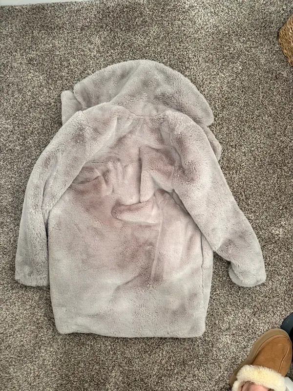 Abercrombie Grey Faux Fur Coat - Image 3