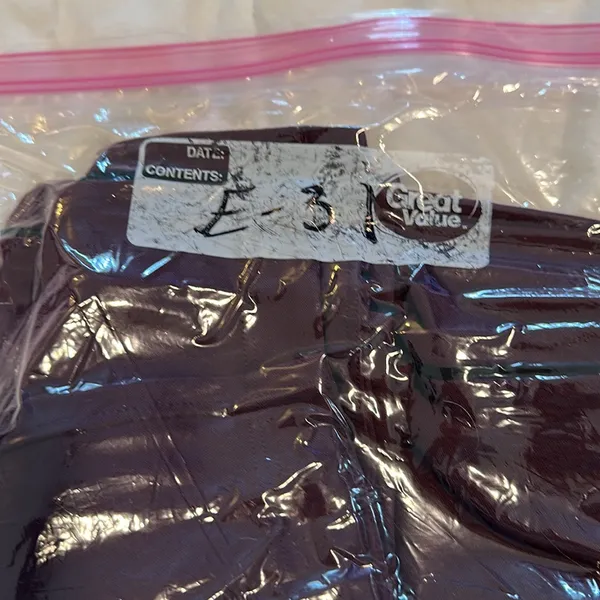 Lululemon On the Right Track Relaxed fit Pant Burgandy/ Wine size 10. - Image 15